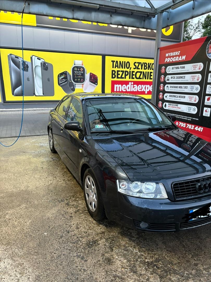 Audi a4b8