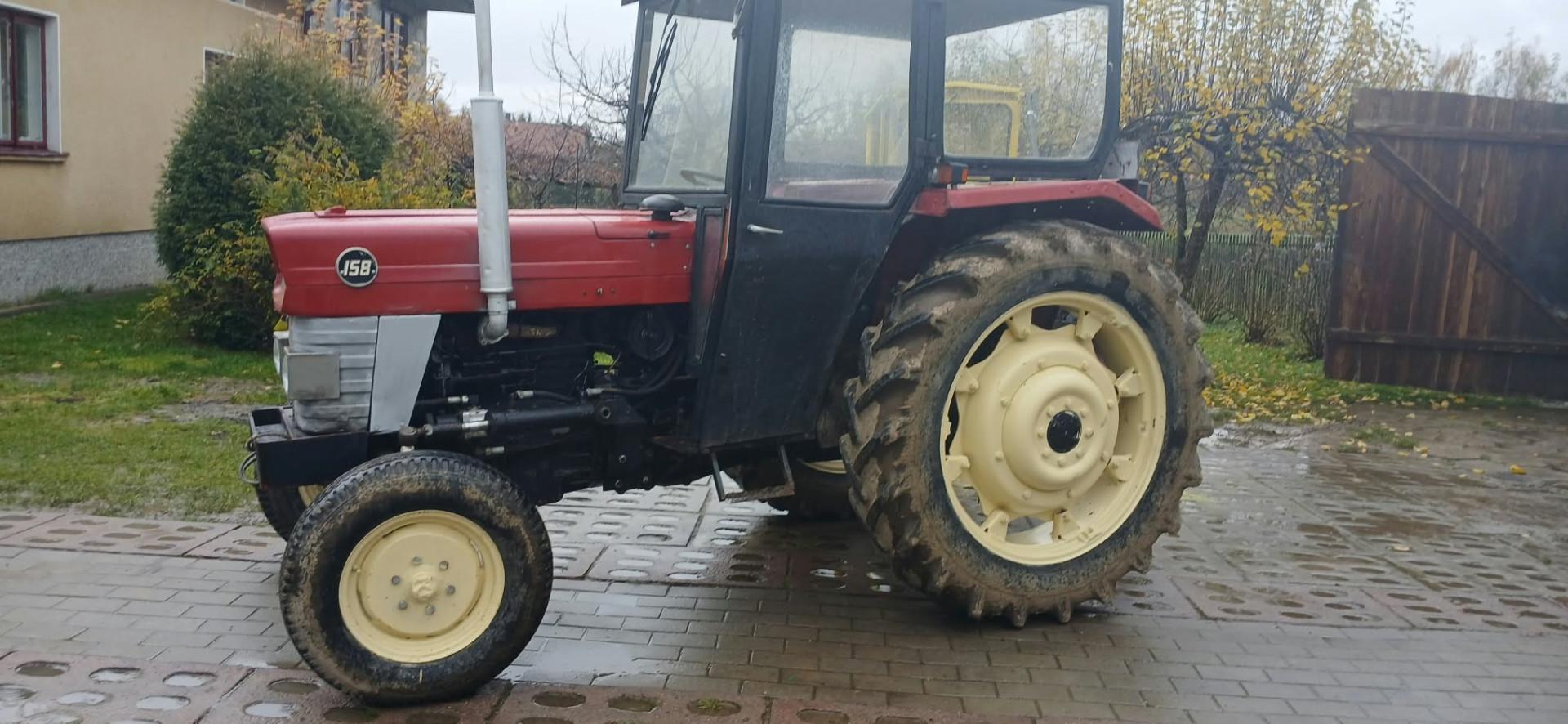 Massey Ferguson 158